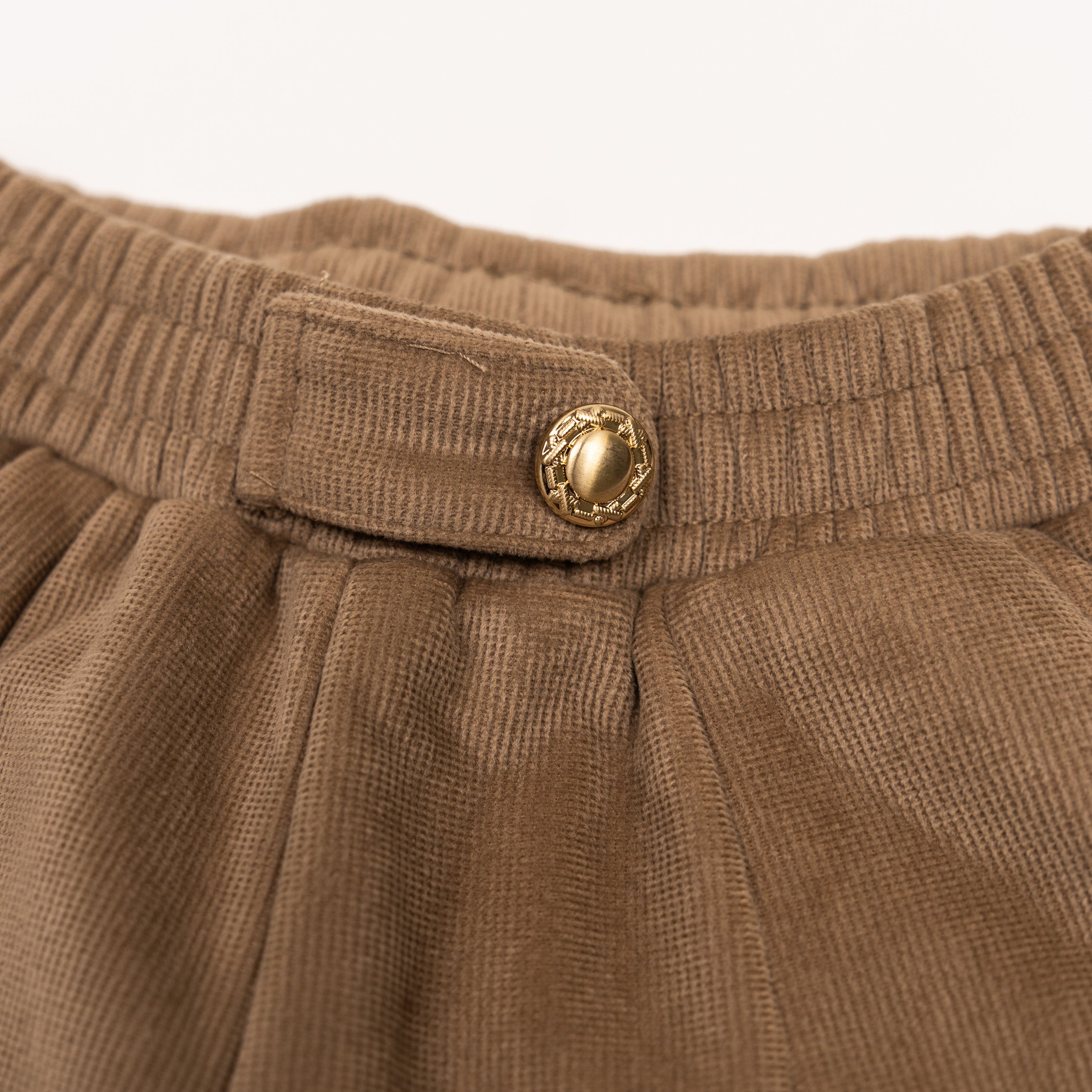 Pantaloncino Beige in velluto bottoni oro