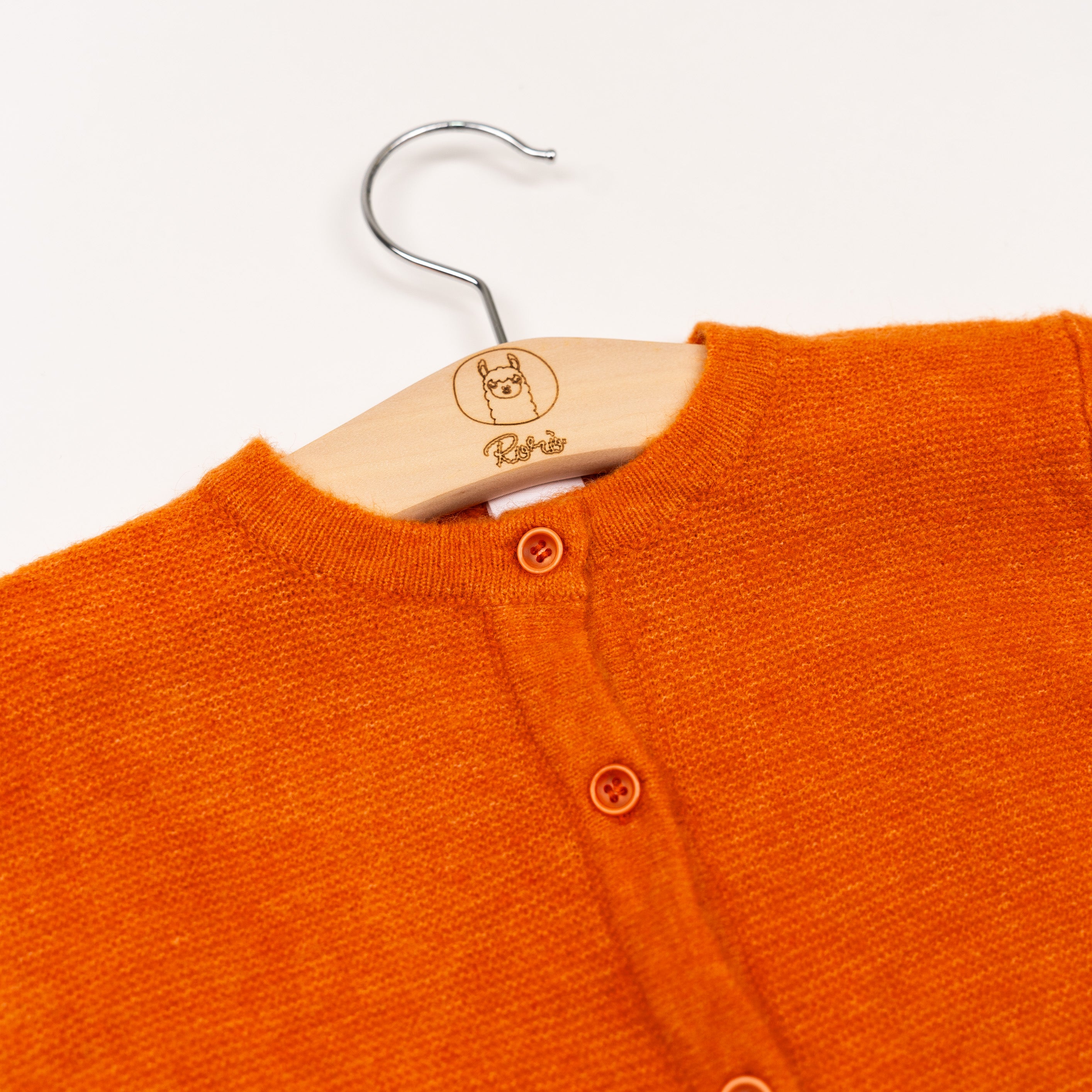 Cardigan basic con bottoncini Arancio